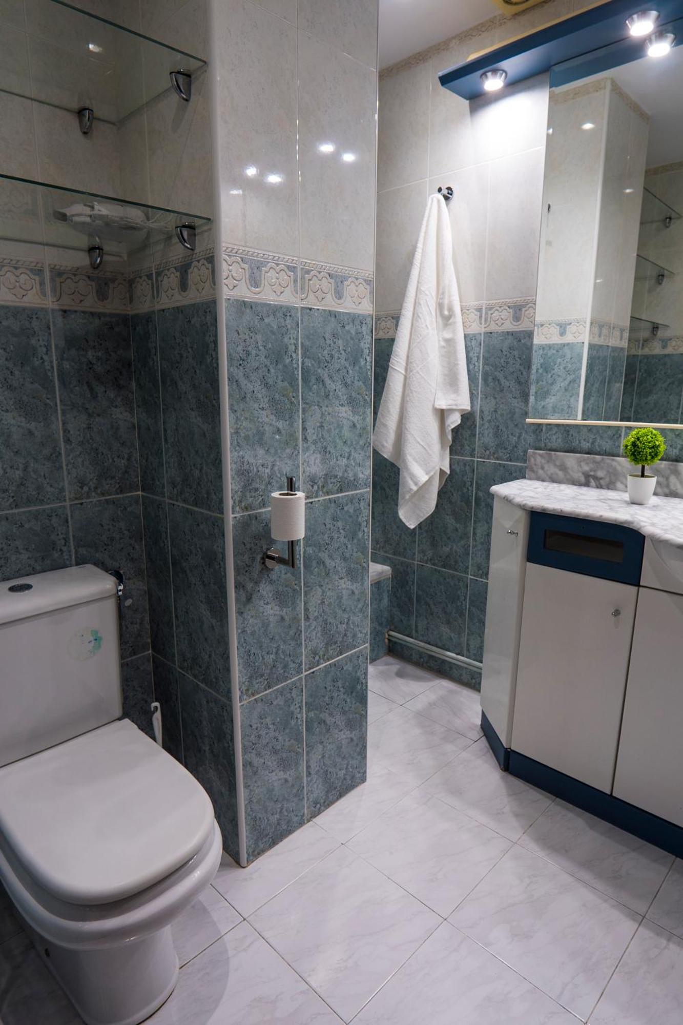 Paratene Ostatu Habitaciones Erandio ภายนอก รูปภาพ