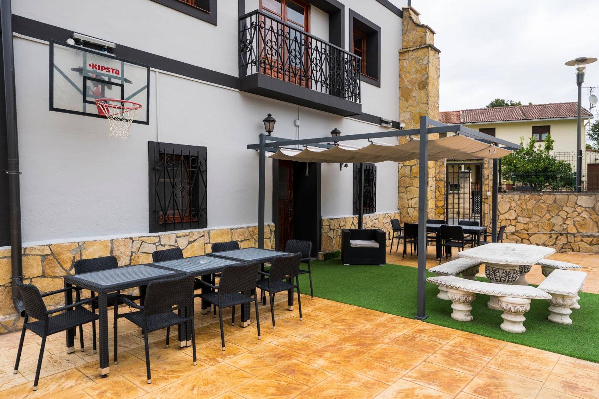 Paratene Ostatu Habitaciones Erandio ภายนอก รูปภาพ